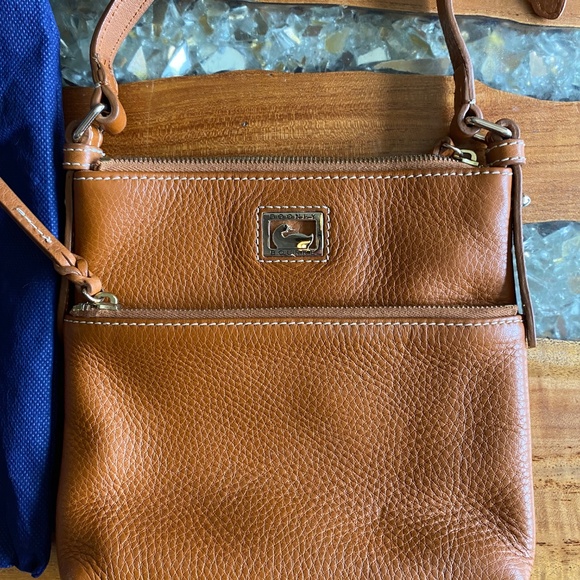 Dooney & Bourke - Picture 2 of 7